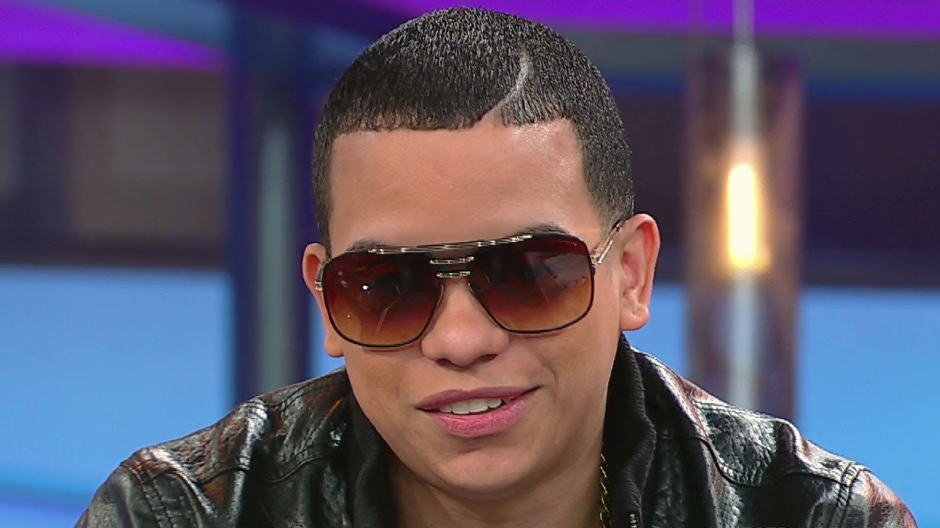 Daddy Yankee. Daddy Yankee 2022. Daddy Yankee стрижка. Daddy Yankee фото.